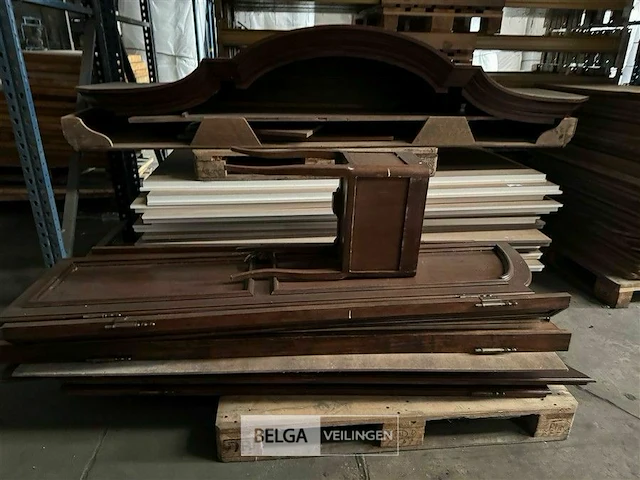 Partij meubels kasten en bed - afbeelding 5 van  13