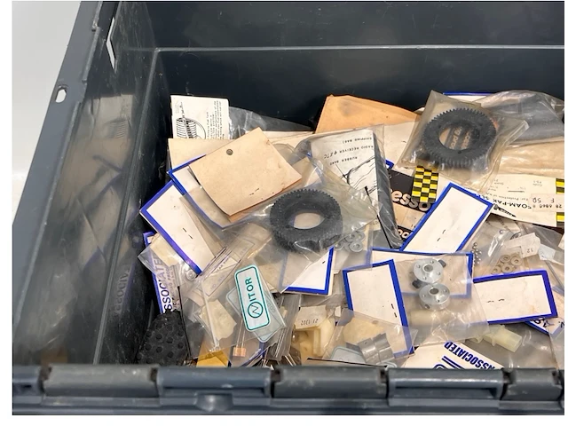 Partij modelbouw - afbeelding 6 van  7