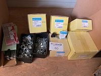 Partij moeren schroeven - afbeelding 1 van  9