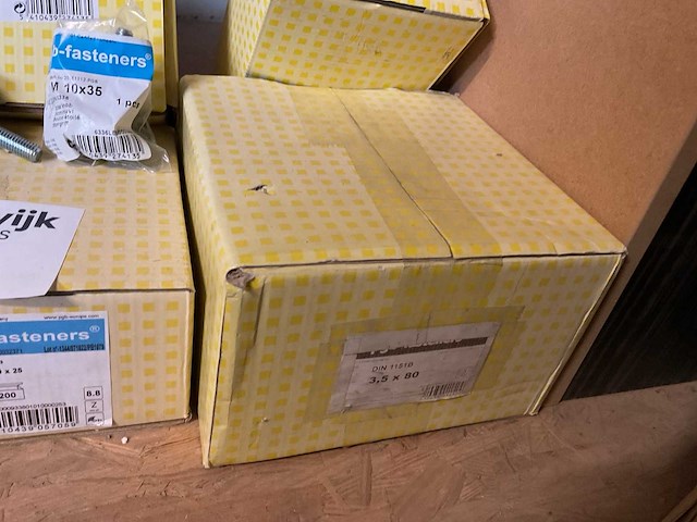 Partij moeren schroeven - afbeelding 3 van  9