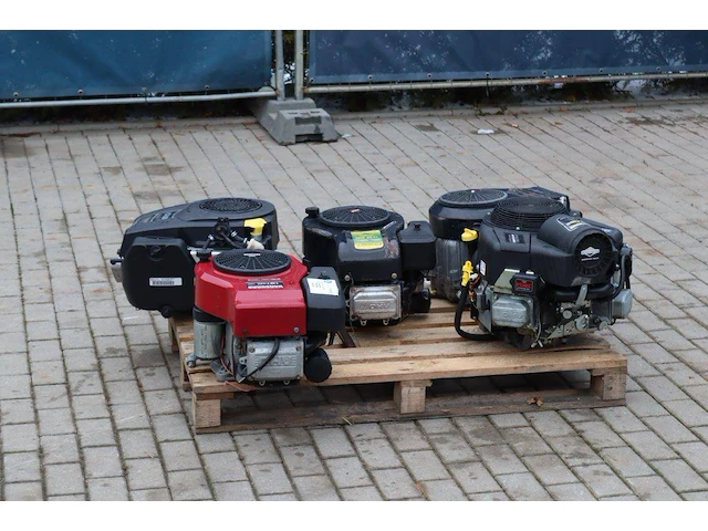 Partij motoren vanguard/briggs&stratton/kohler benzine - afbeelding 1 van  1