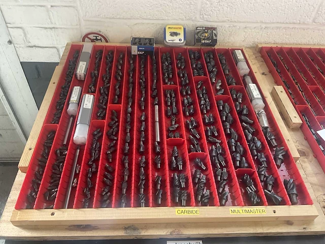 Partij multimaster volhardmetalen opschroeffrezen - afbeelding 1 van  7