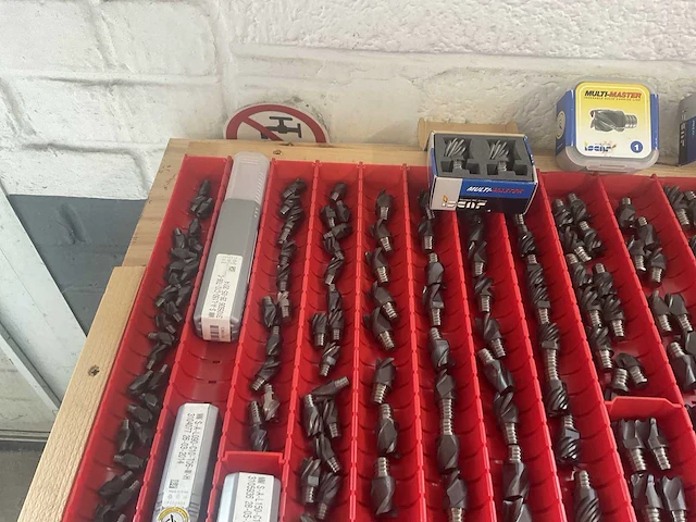 Partij multimaster volhardmetalen opschroeffrezen - afbeelding 5 van  7