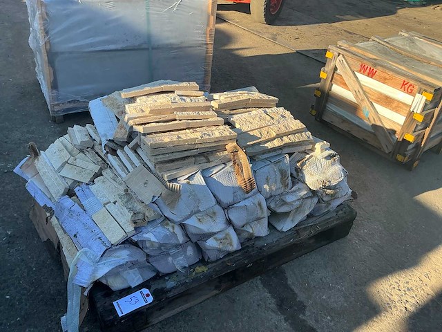 Partij muurtstrips op pallet - afbeelding 3 van  4