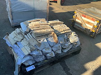 Partij muurtstrips op pallet - afbeelding 3 van  4