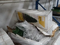 Partij namaakkerstbomen met licht - afbeelding 2 van  5
