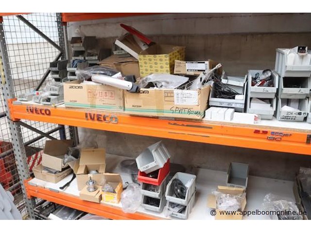 Partij nieuwe fietsonderdelen wo helmen, sloten, velgen enz - afbeelding 10 van  18