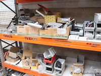 Partij nieuwe fietsonderdelen wo helmen, sloten, velgen enz - afbeelding 10 van  18