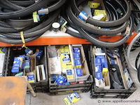 Partij nieuwe fietsonderdelen wo helmen, sloten, velgen enz - afbeelding 12 van  18