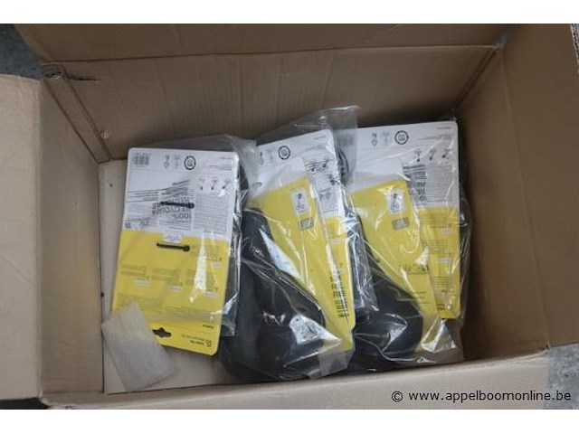 Partij nieuwe fietsonderdelen wo helmen, sloten, velgen enz - afbeelding 18 van  18