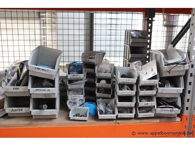 Partij nieuwe fietsonderdelen wo helmen, sloten, velgen enz - afbeelding 5 van  18