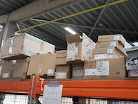 Partij nieuwe fietsonderdelen wo helmen, sloten, velgen enz - afbeelding 8 van  18