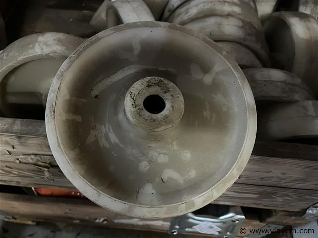 Partij nylon wielen met palletrand - afbeelding 3 van  3