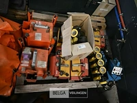 Partij oplaadbare led lampen - merk : teklite - afbeelding 1 van  4