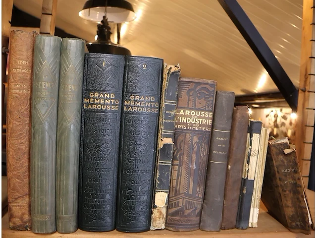 Partij oude boeken - afbeelding 2 van  3