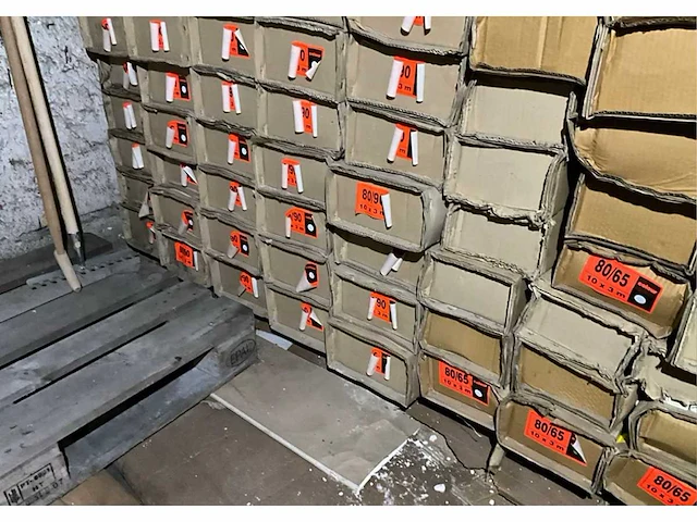 Partij pakken dakrand polyprofil - afbeelding 3 van  7