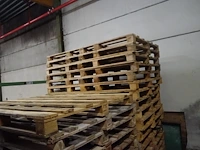 Partij palletten - afbeelding 3 van  3