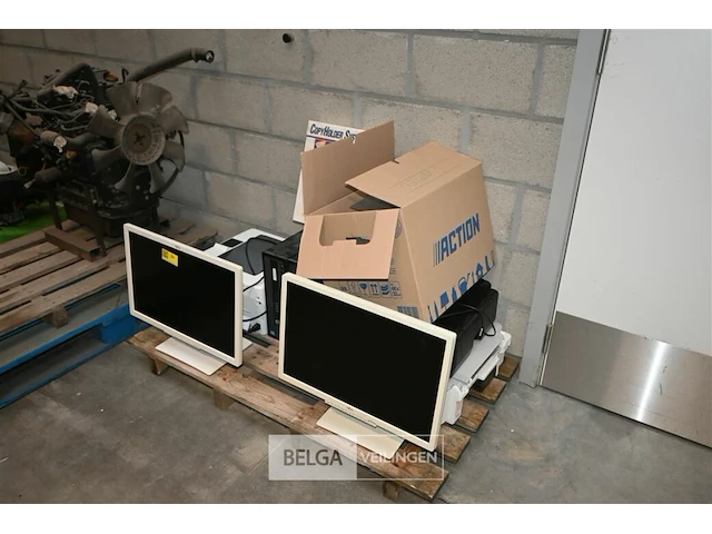 Partij pc-materiaal - afbeelding 1 van  10