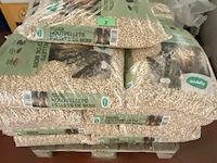 Partij pellets 15 kg 100% dennenhout ca. 19 stuks