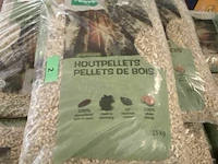 Partij pellets 15 kg 100% dennenhout ca. 19 stuks - afbeelding 2 van  3