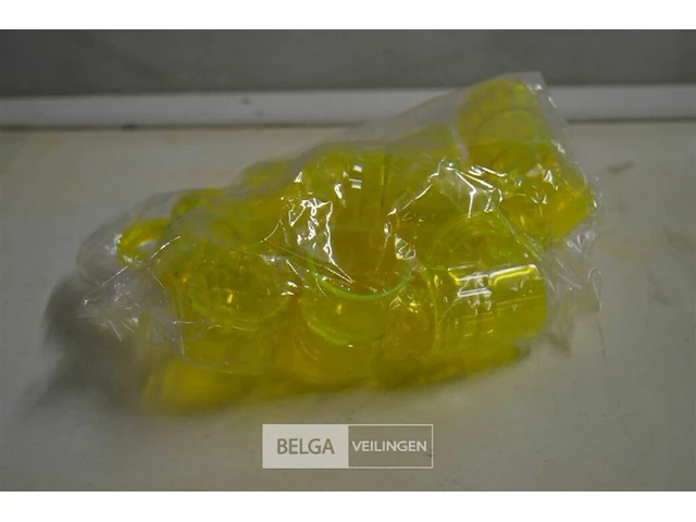 Partij plastic rietjes en shotglaasjes - afbeelding 2 van  4
