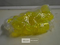 Partij plastic rietjes en shotglaasjes - afbeelding 2 van  4