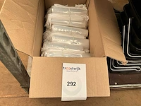 Partij plastic zakjes. - afbeelding 1 van  2
