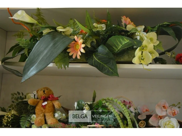 Partij plastieken bloemen - afbeelding 2 van  6