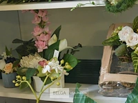 Partij plastieken bloemen - afbeelding 6 van  6