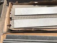 Partij plinten 1 palet - afbeelding 3 van  5