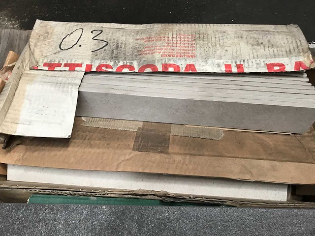 Partij plinten 1 palet - afbeelding 5 van  5