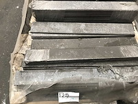 Partij plinten 1 palet - afbeelding 2 van  5