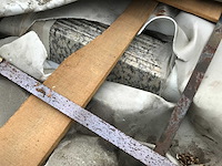 Partij plinten 334 lm yellow tiger - afbeelding 1 van  3