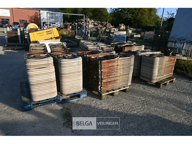 Partij plooistoelen - afbeelding 1 van  6