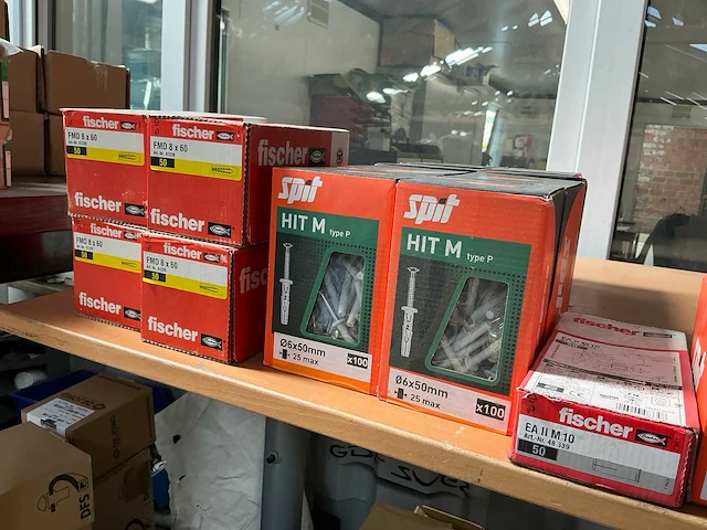Partij pluggen en ankerbouten - afbeelding 4 van  4