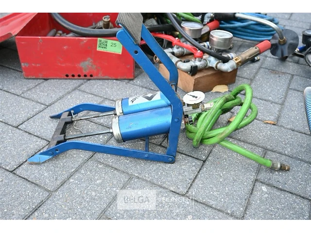 Partij pneumatisch materiaal - afbeelding 2 van  9
