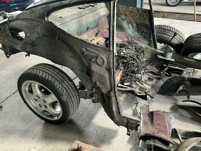 Partij porsche onderdelen - afbeelding 3 van  11