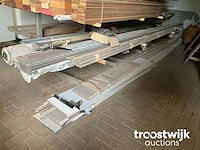 Partij pvc gevel sidings en profielen - afbeelding 1 van  7