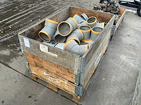 Partij pvc hulpstukken - afbeelding 2 van  4