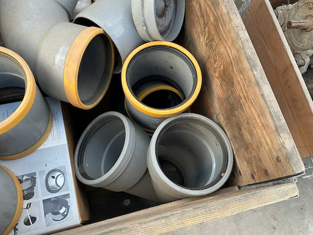 Partij pvc hulpstukken - afbeelding 4 van  4