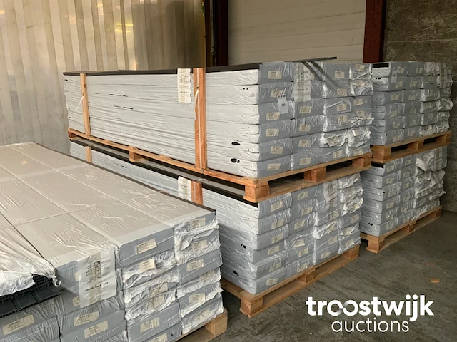 Partij pvc planchetten 180 m² - afbeelding 2 van  3