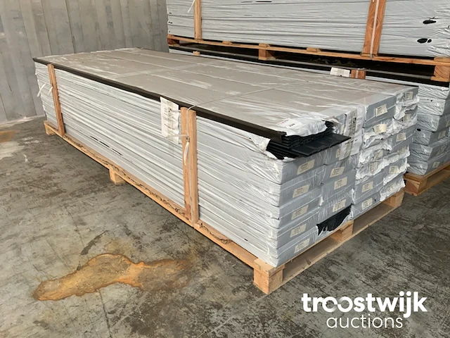 Partij pvc planchetten 180 m² - afbeelding 2 van  4