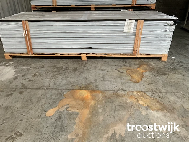Partij pvc planchetten 180 m² - afbeelding 3 van  4