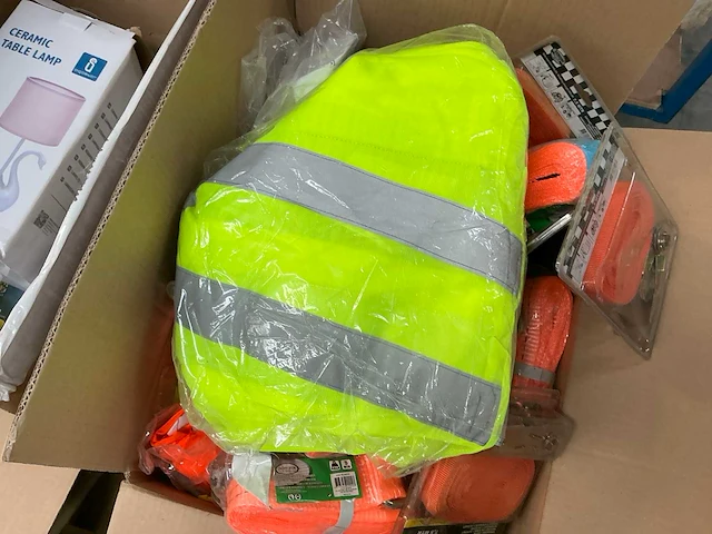 Partij ratel riemen en veiligheidskleding - afbeelding 3 van  3
