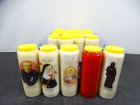 Partij religieuze kaarsen