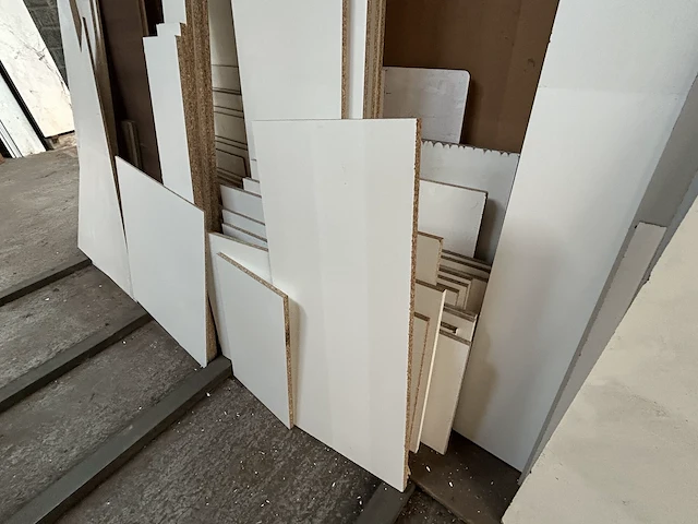 Partij resten afgewerkte panelen 1 kleur wit - afbeelding 5 van  5