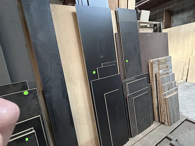 Partij resten melamine diverse afmetingen - afbeelding 2 van  2