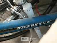 Partij retro fietsen en vouwfietsen - afbeelding 4 van  6