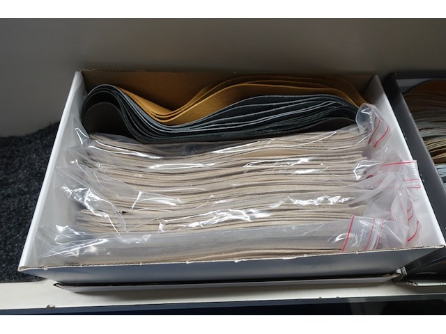 Partij riemen, ritsen - afbeelding 18 van  46