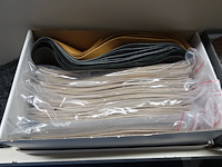 Partij riemen, ritsen - afbeelding 18 van  46